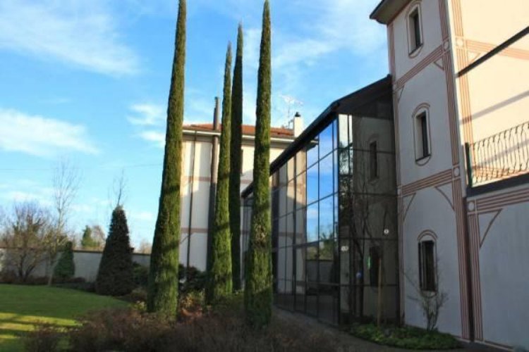 Stabile Canonica d'Adda
