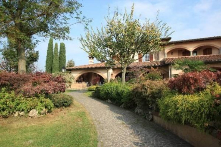 Stabile Pontirolo Nuovo