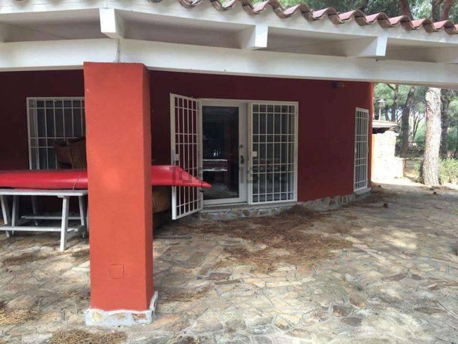 BUDONI RIVIERA DEI PINI Villa 50 metri dal mare 