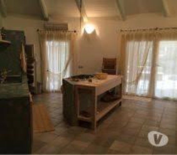 BUDONI RIVIERA DEI PINI Villa 50 metri dal mare 