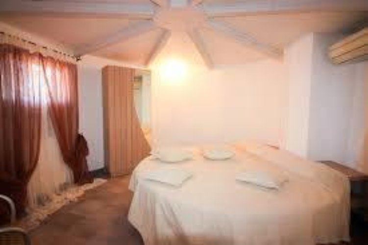 BUDONI RIVIERA DEI PINI Villa 50 metri dal mare 