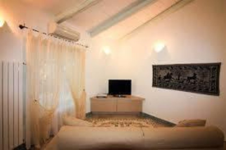 BUDONI RIVIERA DEI PINI Villa 50 metri dal mare 