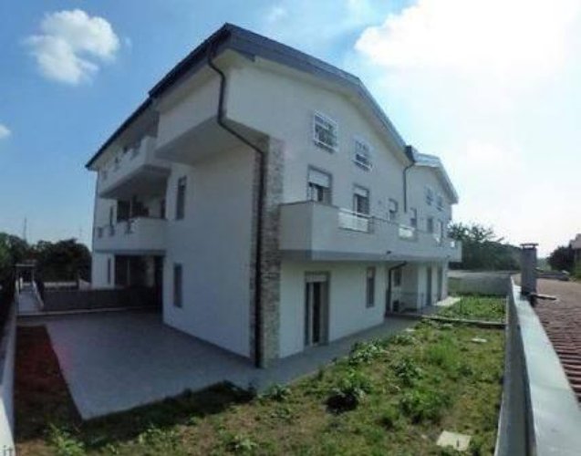 ULTIMO 3 LOCALI CON GIARDINO NUOVA COSTRUZIONE Cambiago