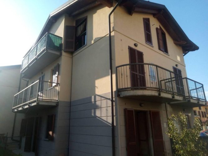 luminoso bilocale con balcone Basiano