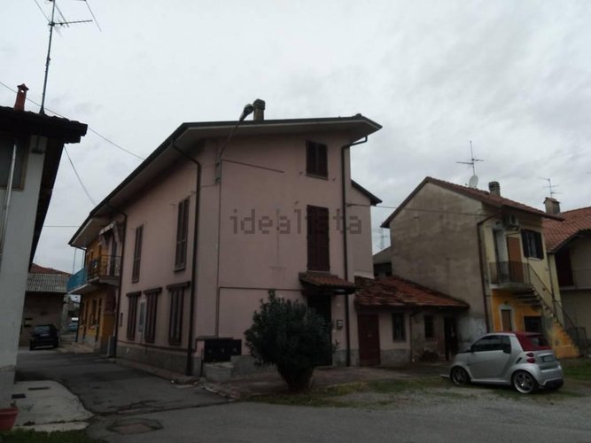 Casetta semi indipendente no spese condominiali Cambiago