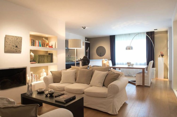 4 LOCALI 344MQ GIARDINO Agrate Brianza