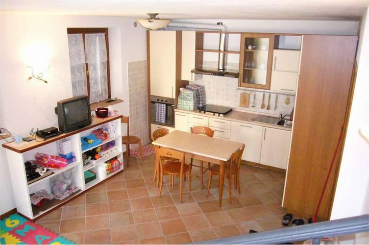 CASETTA SINGOLA ristrutturata ed arredata Roncola