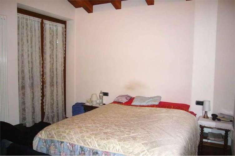 CASETTA SINGOLA ristrutturata ed arredata Roncola