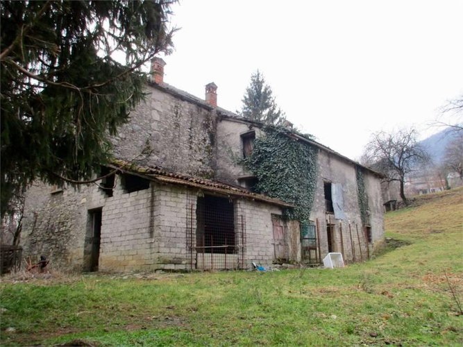 TERRENO AGRICOLO di 3 ettari più 1 ettaro di BOSCO Rota d'Imagna