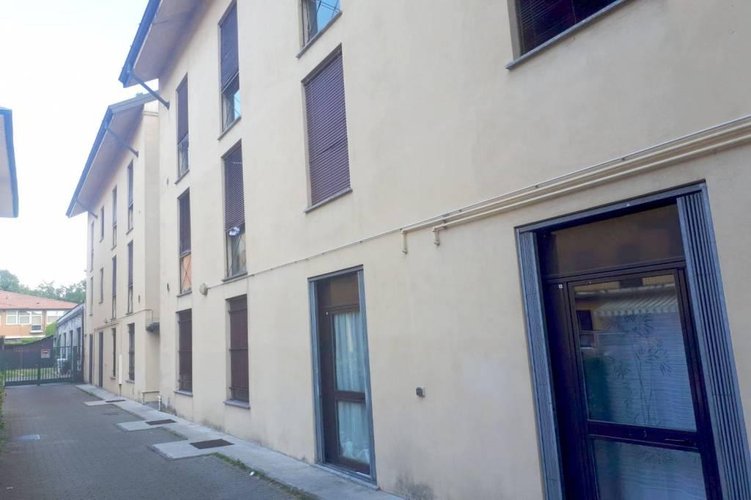 TRELOCALI DUPLEX IN CENTRO PAESE Carugate
