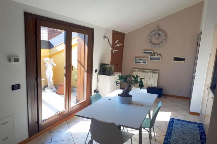 AMPIO BILOCALE ULTIMO PIANO Basiano