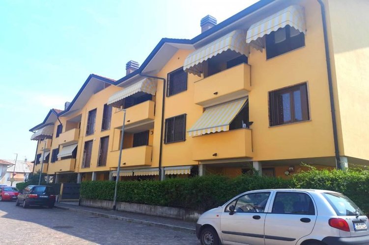 AMPIO BILOCALE ULTIMO PIANO Basiano