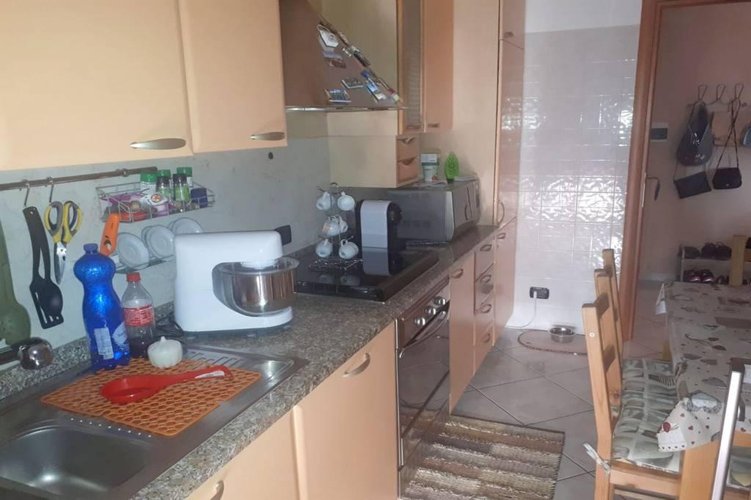 TRE LOCALI CUCINA ABITABILE E DOPPI SERVIZI Carugate