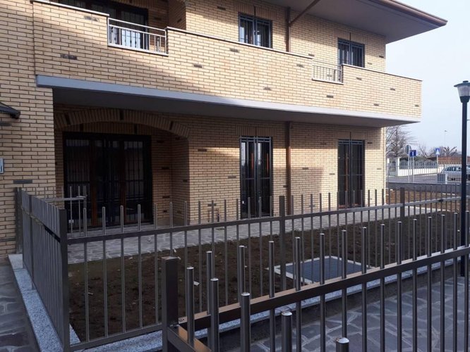 TRE LOCALI IN CLASSE "A" CON GIARDINO E TAVERNA Carugate