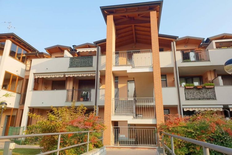 BILOCALE CON GIARDINO -LIBERO SUBITO- Roncello