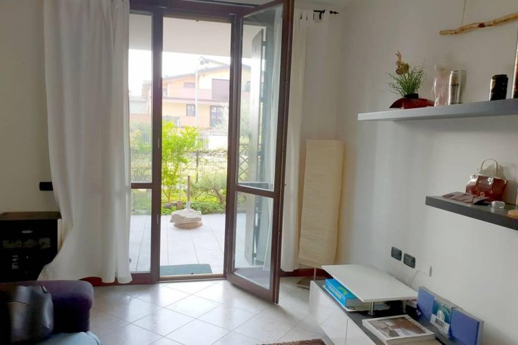 BILOCALE CON GIARDINO -LIBERO SUBITO- Roncello