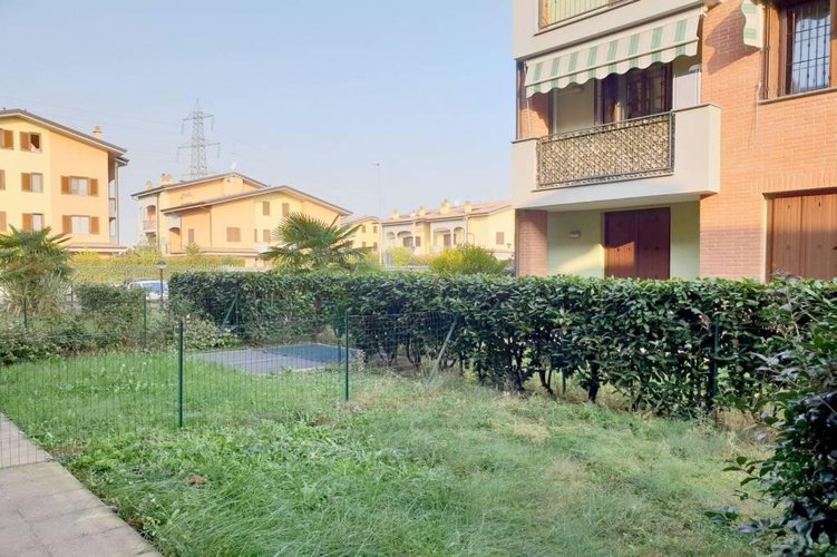 BILOCALE CON GIARDINO -LIBERO SUBITO- Roncello