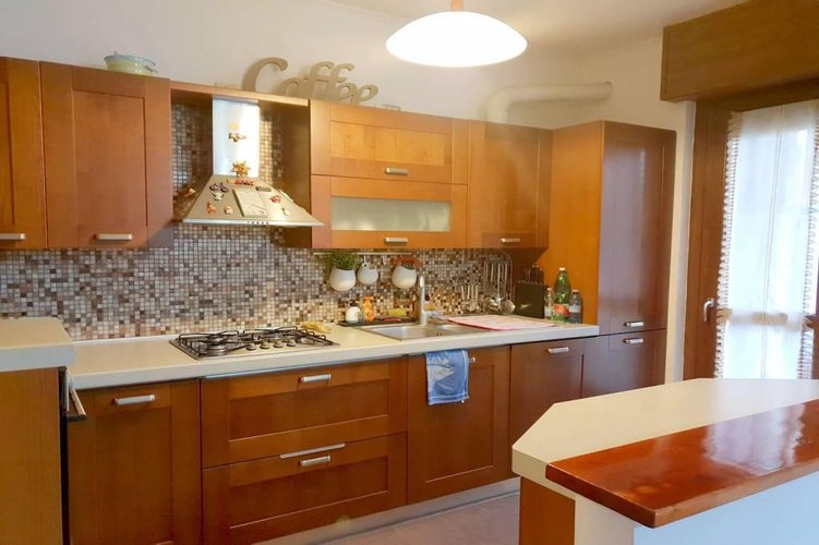 AMPIO TRE LOCALI ULTIMO PIANO Basiano