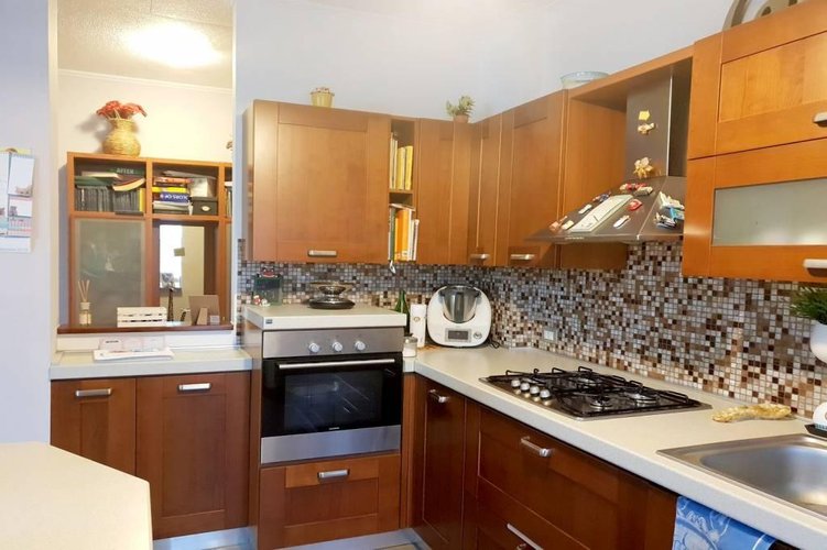 AMPIO TRE LOCALI ULTIMO PIANO Basiano