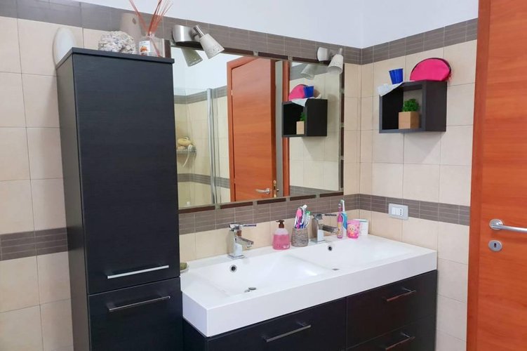 AMPIO TRE LOCALI ULTIMO PIANO Basiano