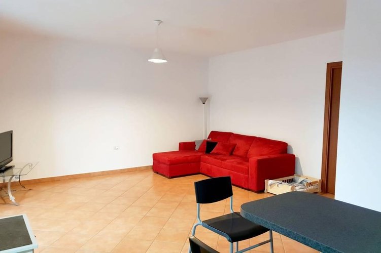 RECENTE TRE LOCALI CON GIARDINO Carugate