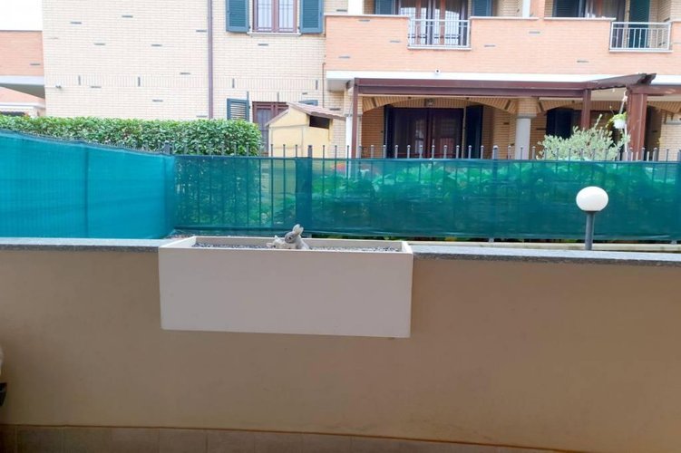 RECENTE TRE LOCALI CON GIARDINO Carugate