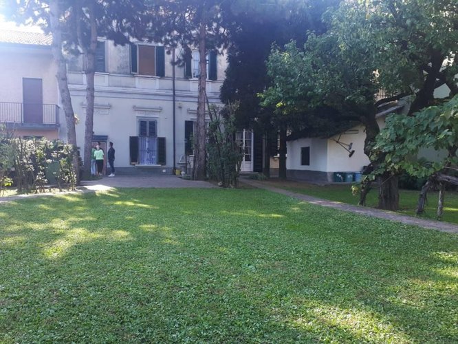 SPLENDIDA SOLUZIONE UNICA NEL SUO GENERE Cambiago