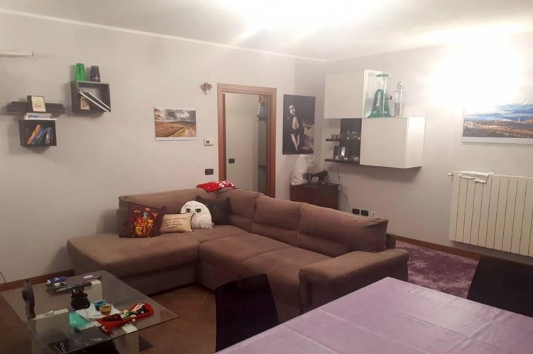 BILOCALE CON TERRAZZO Grezzago