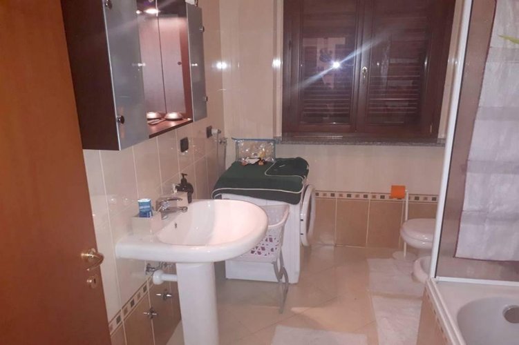 BILOCALE CON TERRAZZO Grezzago