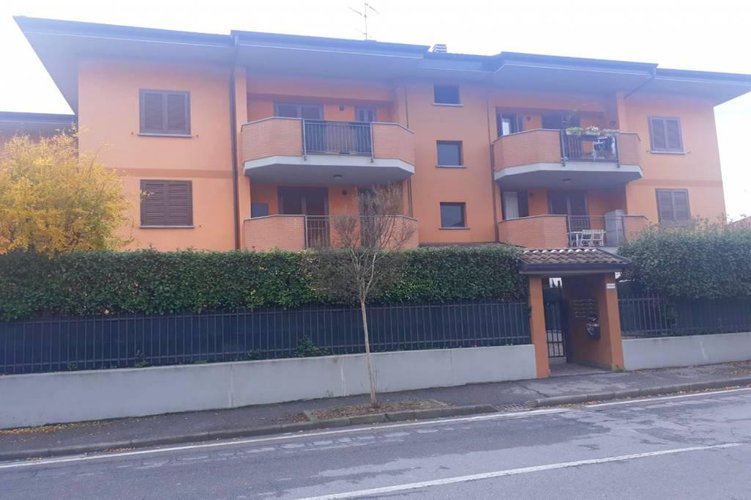 BILOCALE CON TERRAZZO Grezzago