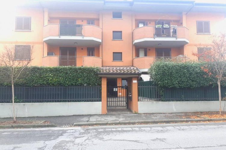 BILOCALE CON TERRAZZO Grezzago