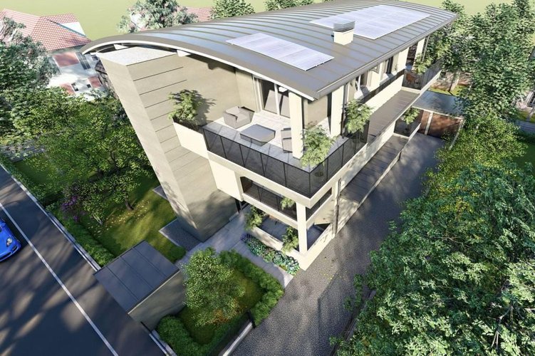 SPLENDIDO TRE LOCALI AL PIANO TERRA CON GIARDINO