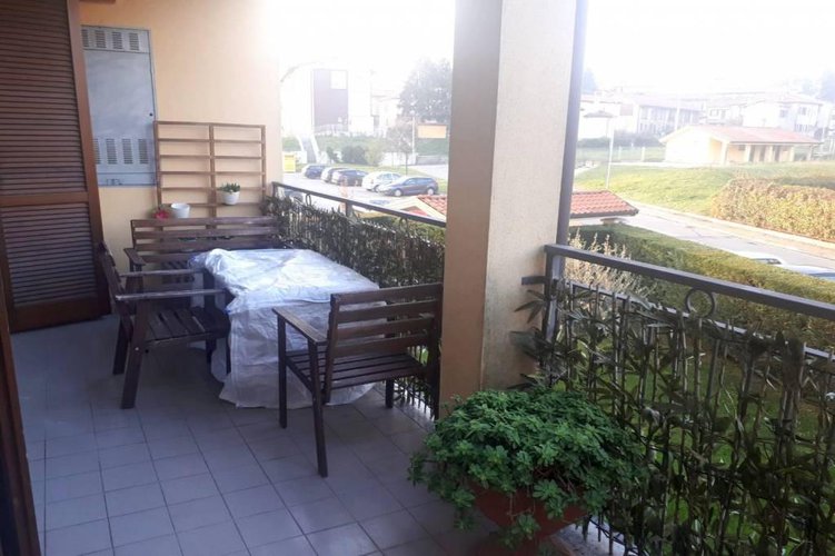 TRE LOCALI CON TERRAZZO E DOPPI SERVIZI Missaglia