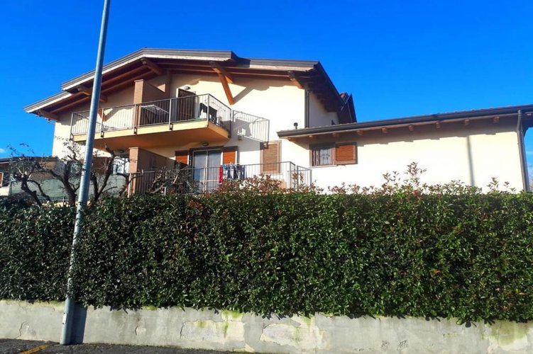 OTTIMO BILOCALE IMMERSO NEL VERDE Busnago