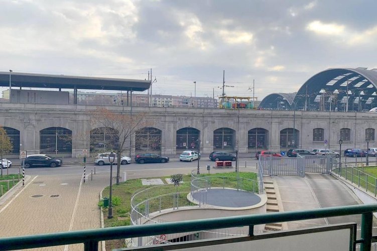 QUADRILOCALE COMPLETAMENTE RISTRUTTURATO Milano