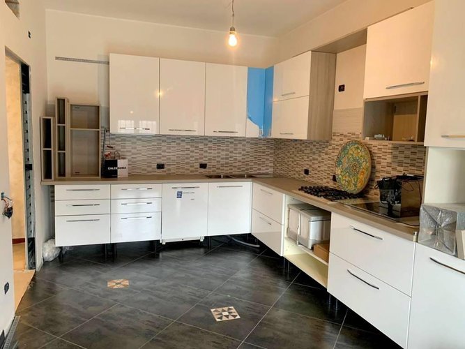 QUADRILOCALE COMPLETAMENTE RISTRUTTURATO Milano