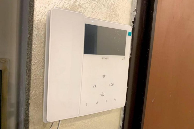 QUADRILOCALE COMPLETAMENTE RISTRUTTURATO Milano