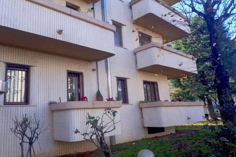 TRE LOCALI - ULTIMO PIANO!! Carugate