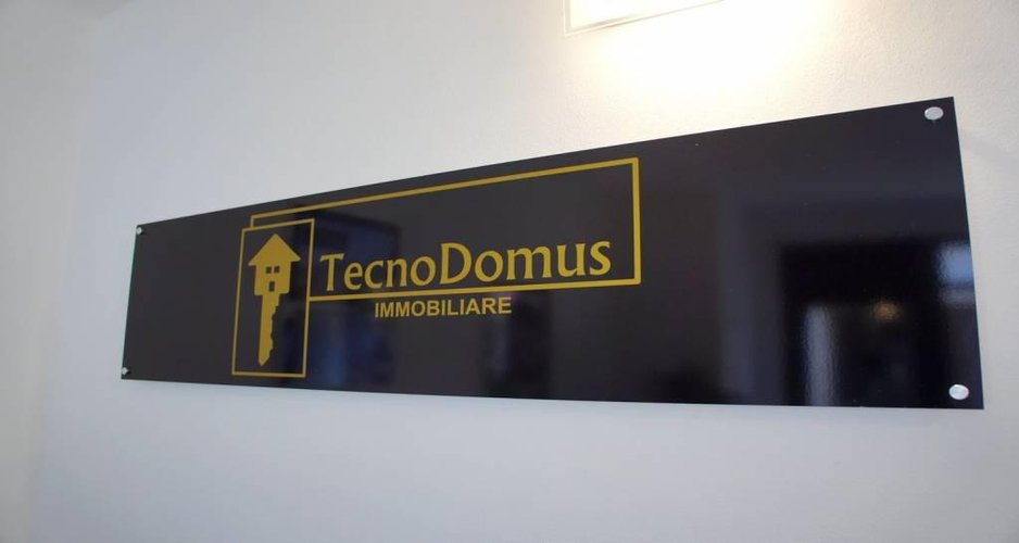 TRE LOCALI - ULTIMO PIANO!! Carugate