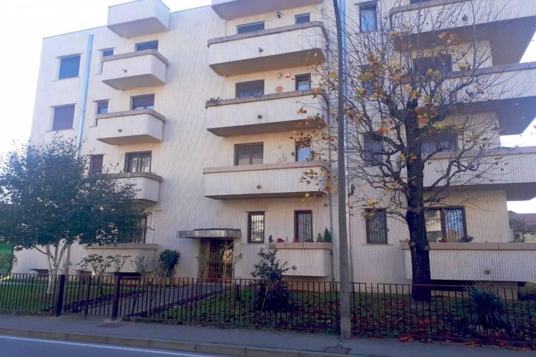 TRE LOCALI - ULTIMO PIANO!! Carugate