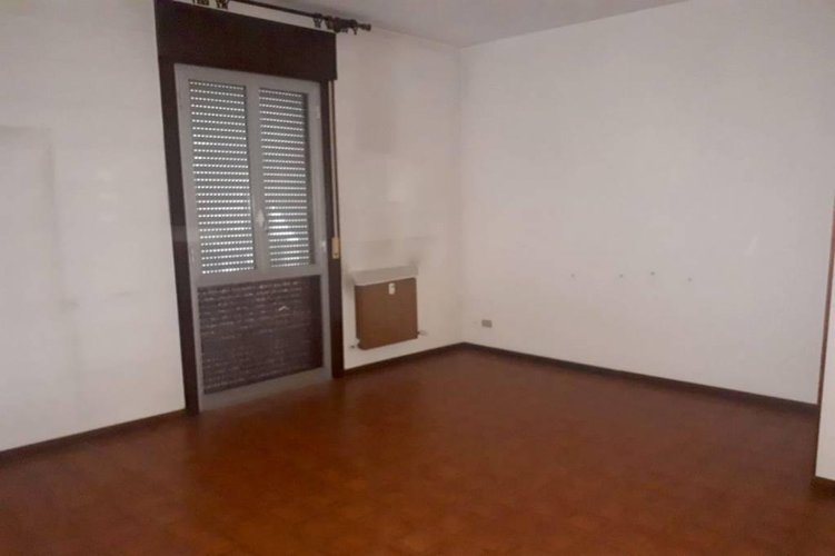 AMPIO QUATTRO LOCALI IN CENTRO PAESE Gorgonzola