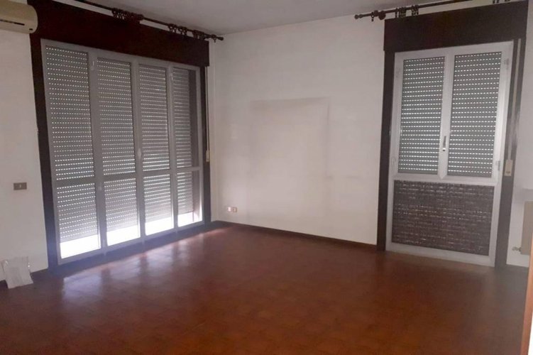 AMPIO QUATTRO LOCALI IN CENTRO PAESE Gorgonzola