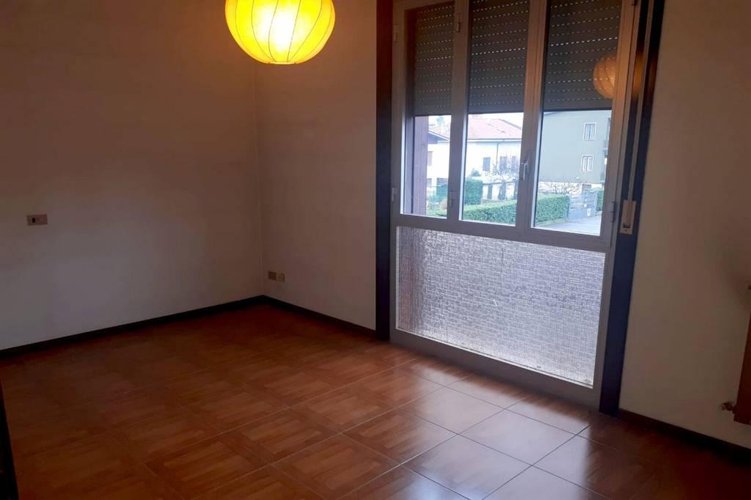 AMPIO QUATTRO LOCALI IN CENTRO PAESE Gorgonzola