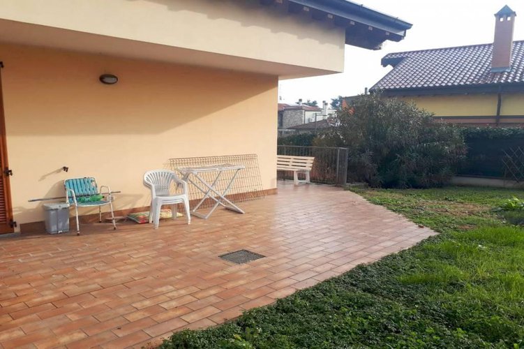 VILLETTA TERRA-CIELO IN CONTESTO RESIDENZIALE Masate