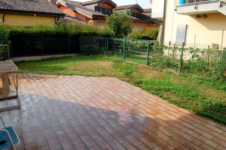 VILLETTA TERRA-CIELO IN CONTESTO RESIDENZIALE Masate