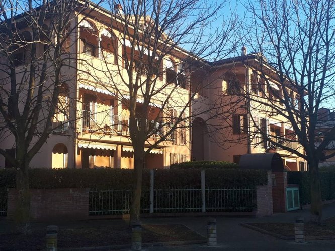 SPLENDIDO BILOCALE CON TERRAZZO Pessano con Bornago