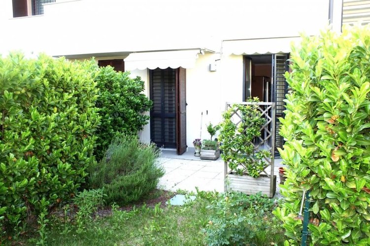 TRE LOCALI CON GIARDINO PRIVATO Pioltello