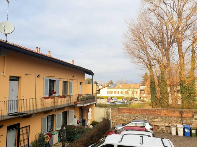 BILOCALE SU DUE LIVELLI Masate