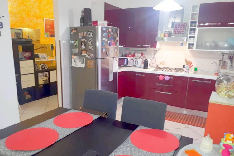 TRE LOCALI ULTIMO PIANO Mezzago