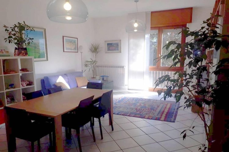 TRE LOCALI CON CUCINA ABITABILE Carugate